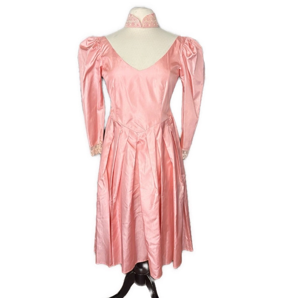 Vintage 70s 80s 90s pretty in Pink Midi Dress withโ Lace Accents beaded collar